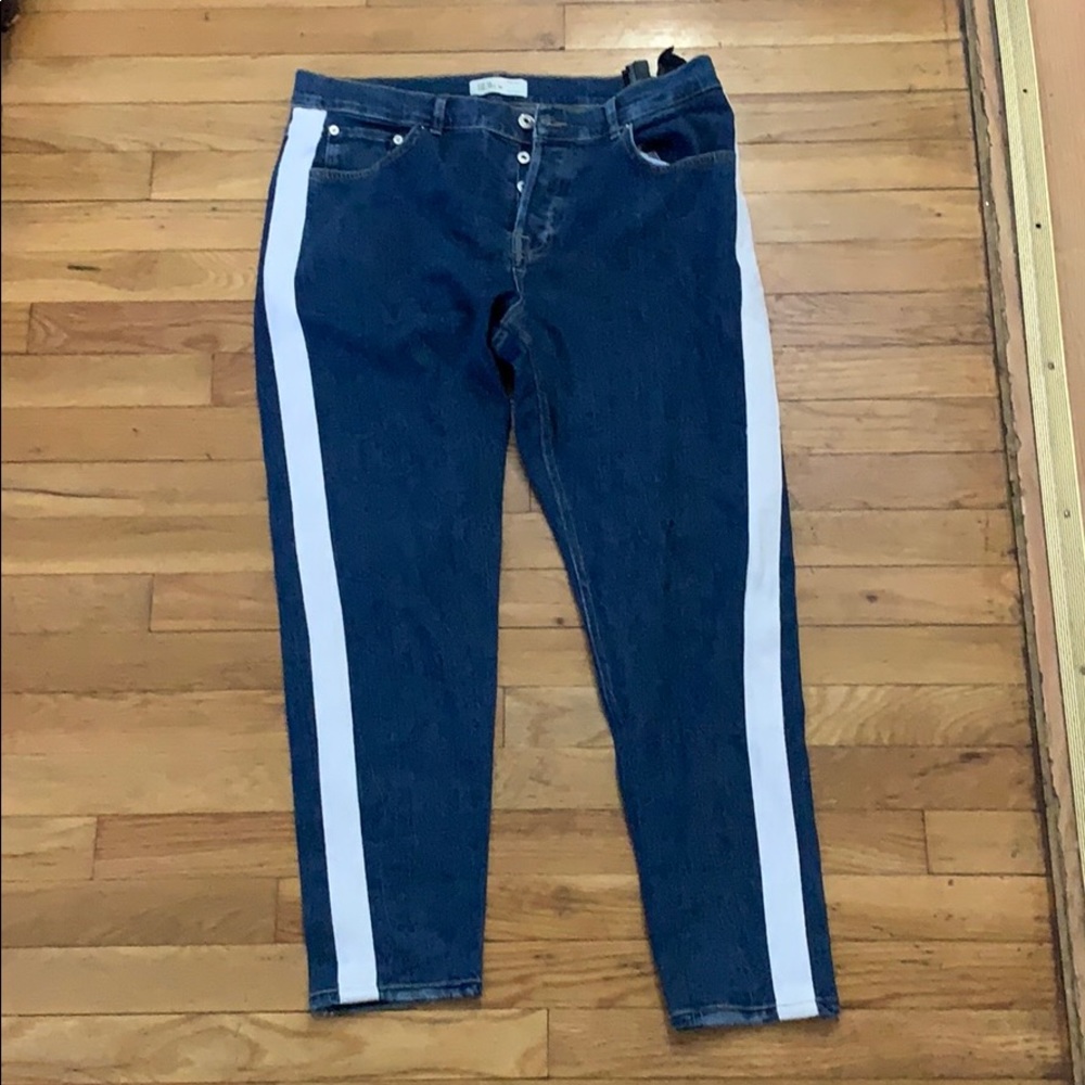 Slim fit cropped jeans. - Picture 1 of 3